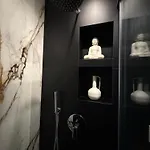 Apartman Positive Vibe Luxury With Gated Parking