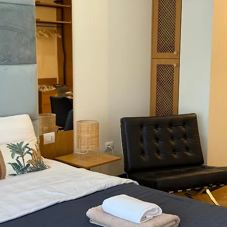 Positive Vibe Luxury With Gated Parking Apartman