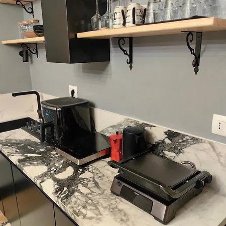 Positive Vibe Luxury With Gated Parking