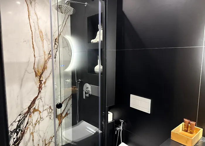 Positive Vibe Luxury With Gated Parking Apartment *