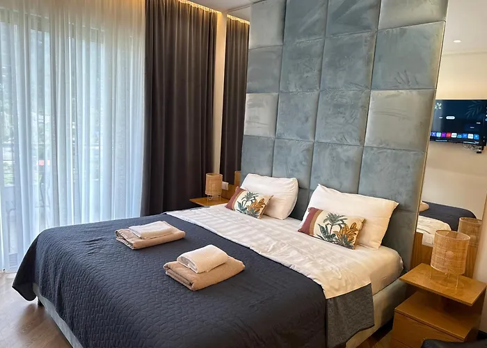 Positive Vibe Luxury With Gated Parking Apartment *